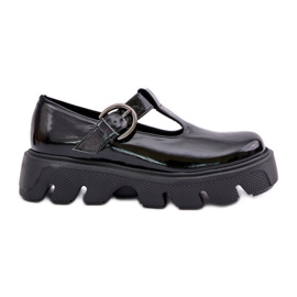 Chaussures en cuir peint avec une boucle zazoo 20183 noir le noir