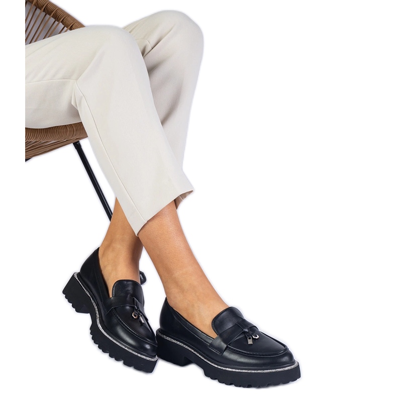 Mocassins noirs ornés de strass le noir