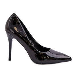 Peint talons hauts avec les orteils pointus noirs le noir
