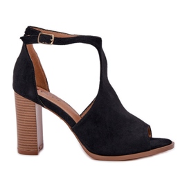 Sandales sur l'éco en daim post noir