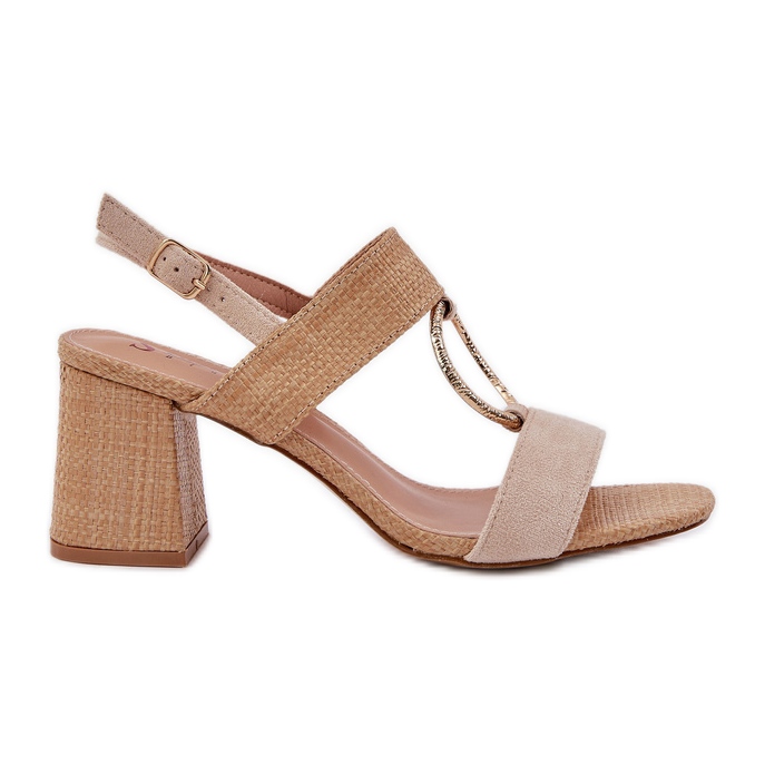 Sandales sur le bar talon beige