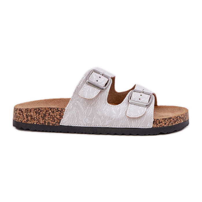 Les tongs de matériau sur une semelle en liège avec des pinces gris clair blanche