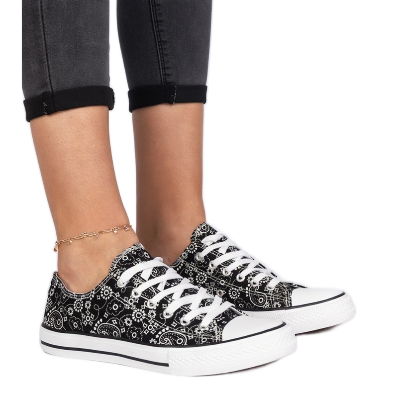 Baskets matérielles de femmes noires en style aztèque le noir Baskets matérielles de femmes noires en style aztèque le noir