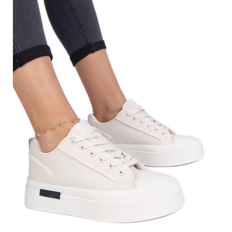 Baskets matérielles beige pour femmes sur la plate-forme Baskets matérielles beige pour femmes sur la plate-forme