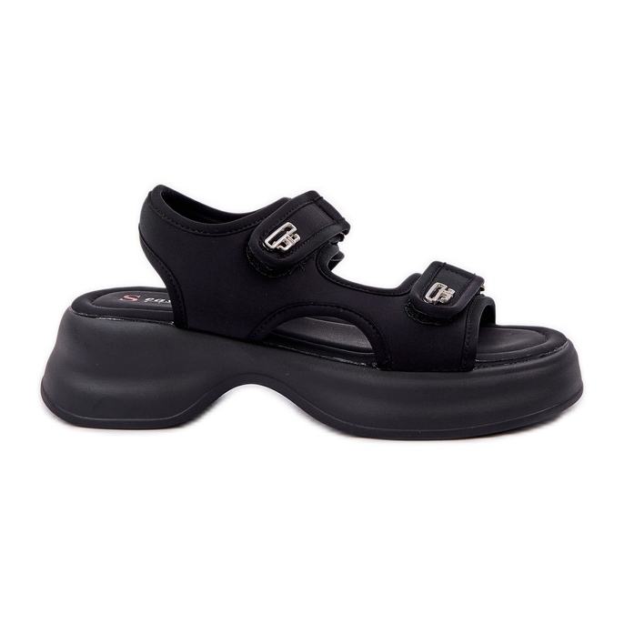 Sandales légères de matériaux sur la plate-forme noire le noir Sandales légères de matériaux sur la plate-forme noire le noir