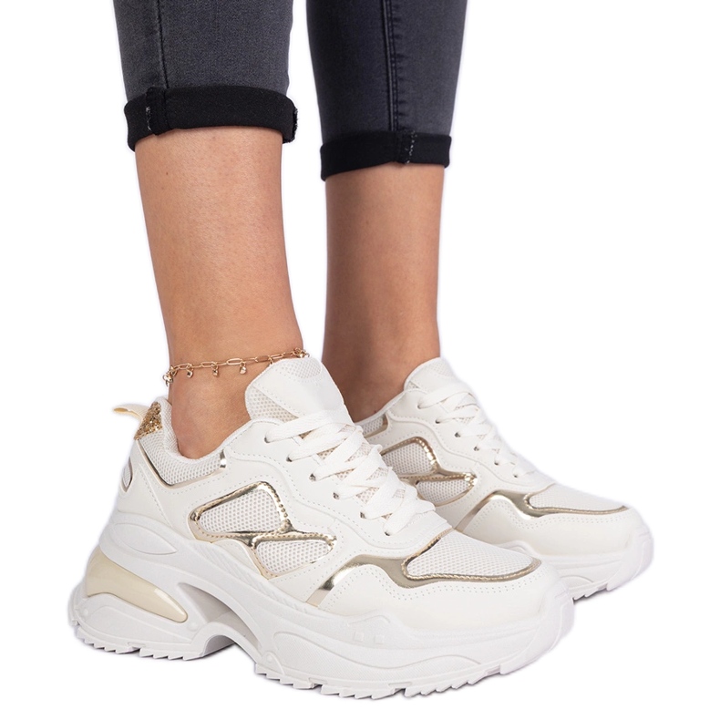 Baskets féminines beige décorées de paillettes