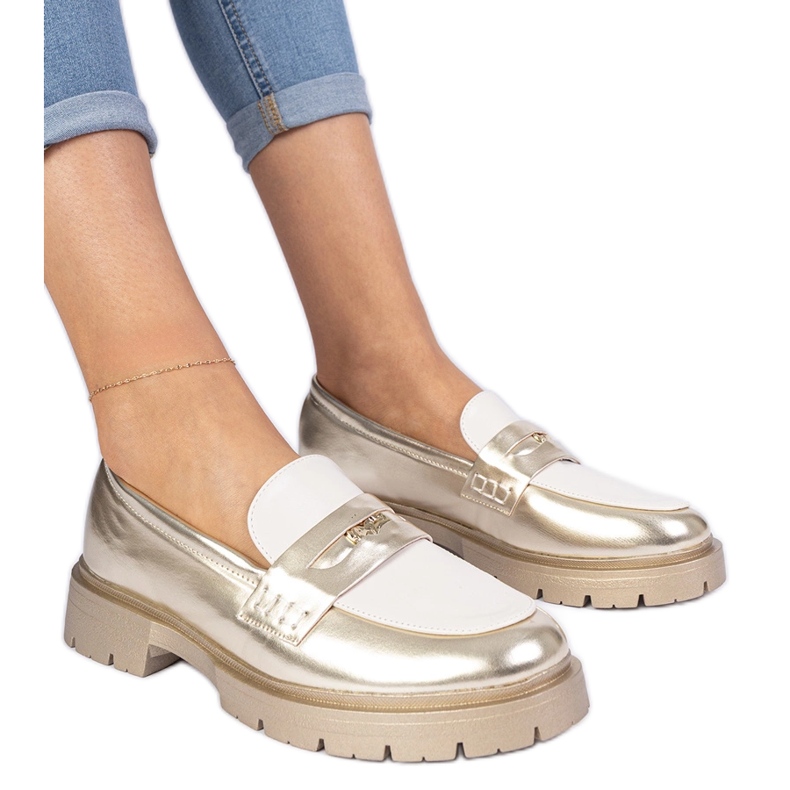 Mocassins pour femmes dorés avec un insert blanc blanche