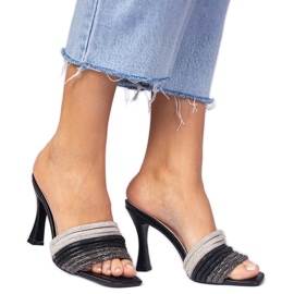 Talons élégants noirs décorés de zircons