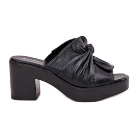 Jezzi Les tongs pour femmes sur le post eco en cuir noir