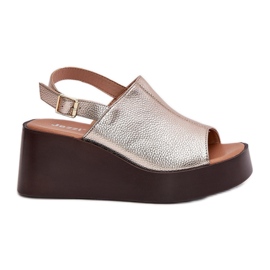 Jezzi Sandales féminines avec cuir écologique sur la plate-forme et coins dorés