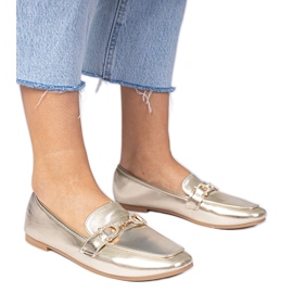 Mocassins élégants dorés avec zircons