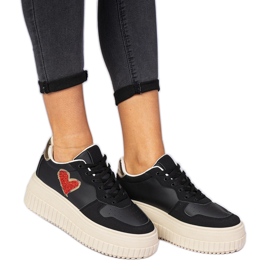 Baskets pour femmes noires avec un cœur en brocart