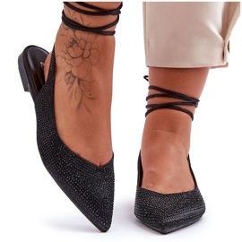 Ballerines féminines décorées de strass noires