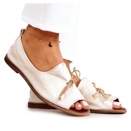 Ballerinas en cuir féminin Zazoo 2660/004 blanc et or