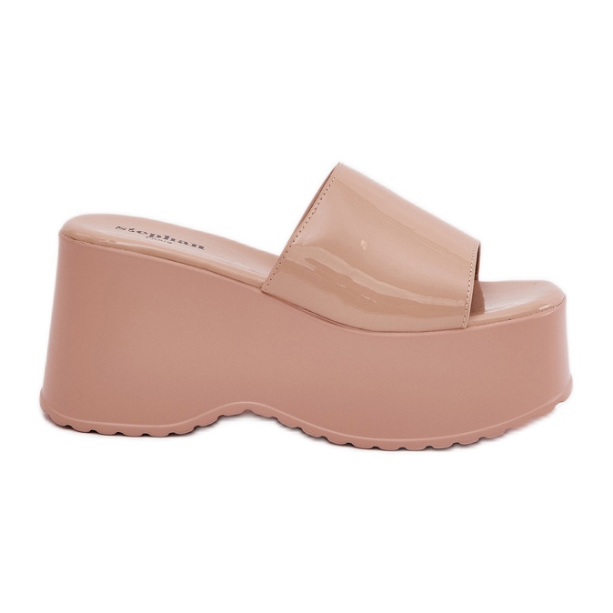 Pantres de femmes peintes sur la plate-forme et coins beige Pantres de femmes peintes sur la plate-forme et coins beige