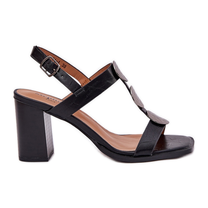 Sandales pour femmes sur le poteau avec une bande décorative noire le noir