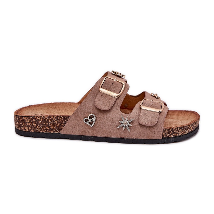 Les tongs des femmes sur une semelle de liège avec des boucles et des épingles kaki beige