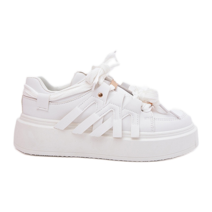 Baskets en cuir eco sur la plate-forme blanche