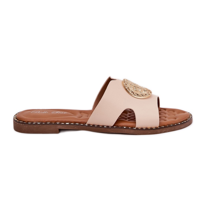 Les tongs plats des femmes avec des détails décoratifs beige