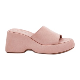 Eco en daim, pantoufles pour femmes sur la plate-forme et cales roses Eco en daim, pantoufles pour femmes sur la plate-forme et cales roses