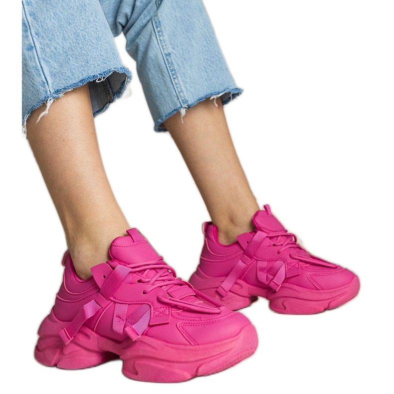 Baskets sportives massives des femmes roses