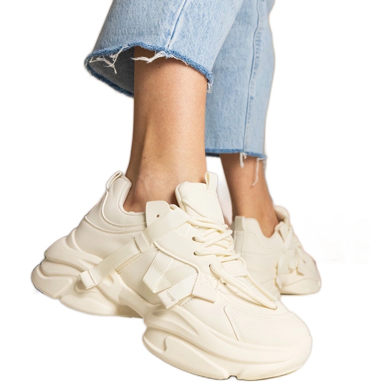 Baskets beige sports massifs féminins