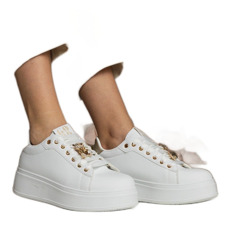 Baskets blanches et or pour femmes décorées de pierres