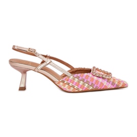 Talons hauts avec un ornement et un talon de champagne obsolète multicolore Talons hauts avec un ornement et un talon de champagne obsolète multicolore