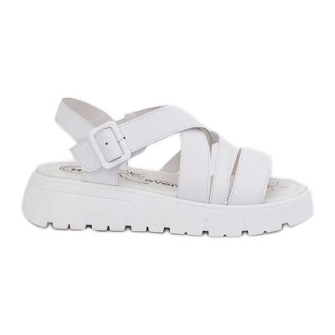 Sandales en cuir pour femmes sur la plate-forme avec une boucle blanche