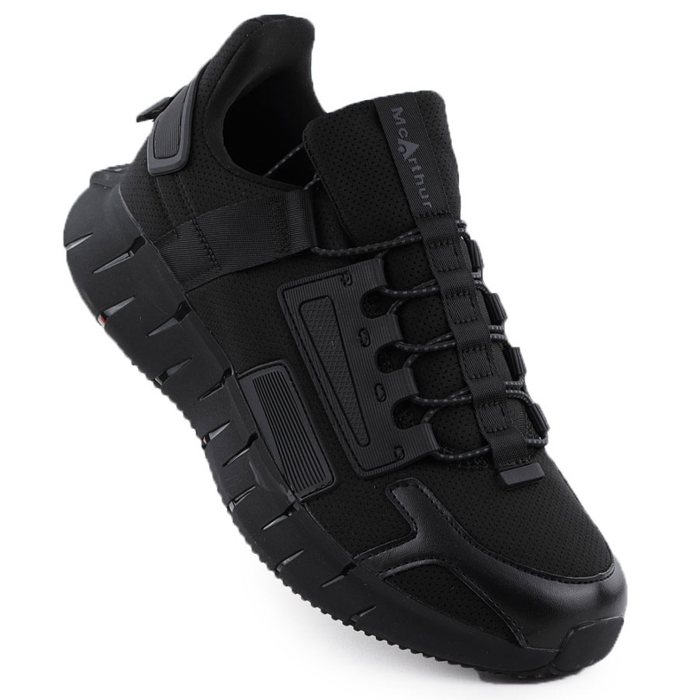 Black McArthur MC4 Chaussures sportives masculines le noir Black McArthur MC4 Chaussures sportives masculines le noir
