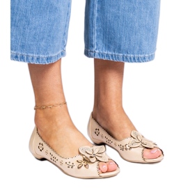 Ballerines ouvertes beige avec un bout ouvert