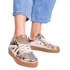 Baskets dorées baskets laquées