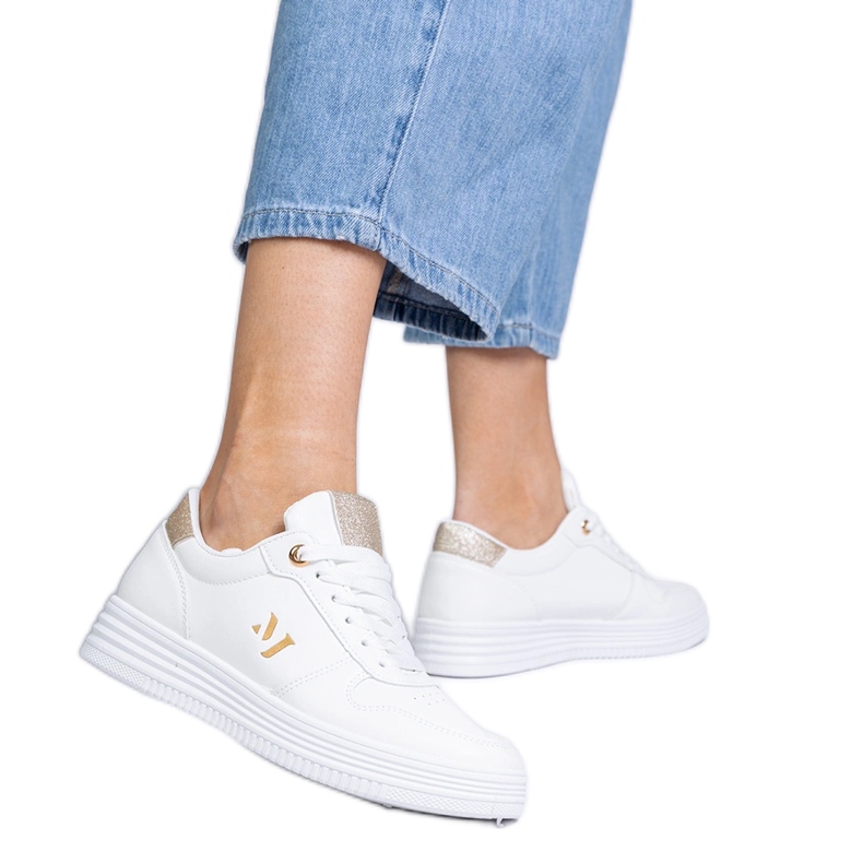 Baskets blanches pour femmes avec des paillettes dorées