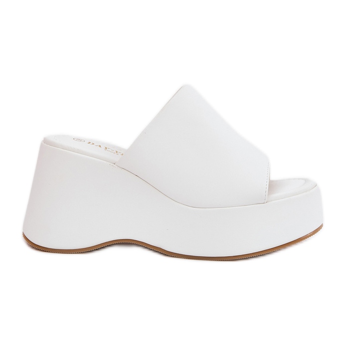 Slippers pour femmes en cuir Eco sur la plate-forme et coins blancs blanche