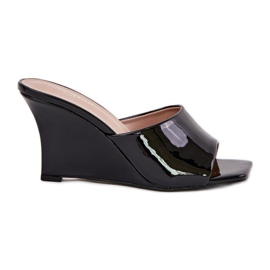 Mariages pour femmes peintes sur des coins noirs