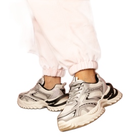 Silver Sports Sneakers sur une semelle épaisse argent