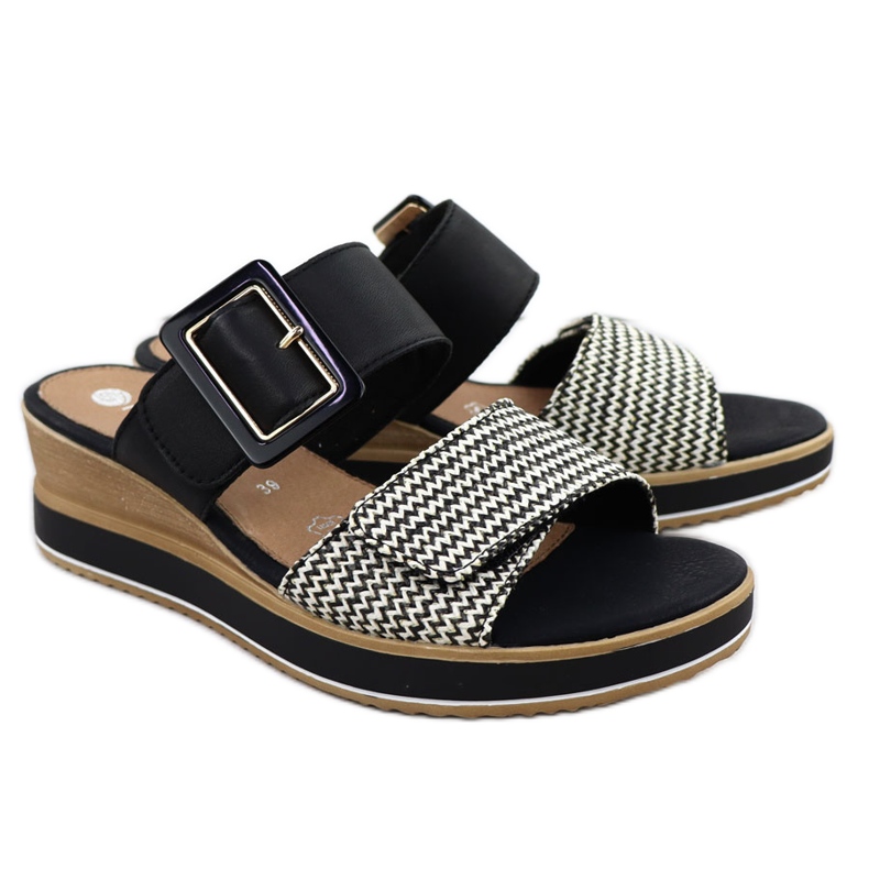 Corège en cuir pour femmes sur le Remonte noir D6463-03 Corloge le noir