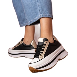 Baskets noires baskets sur platfotm