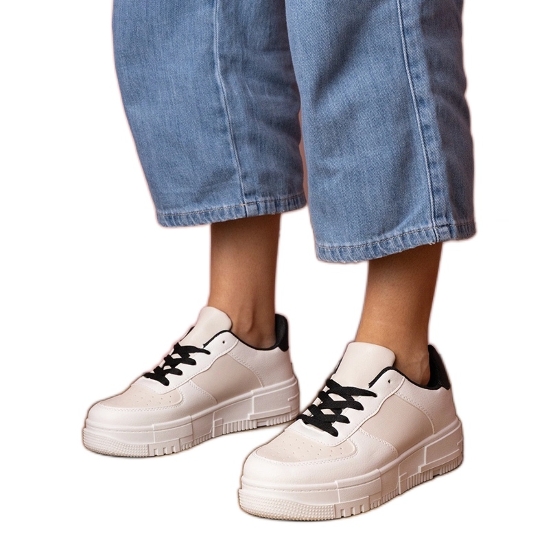 Baskets sportives beige sur platfotm Baskets sportives beige sur platfotm