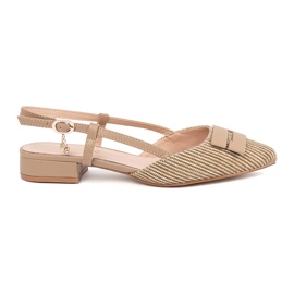Goodin Taupe Sandales avec un talon ouvert beige Goodin Taupe Sandales avec un talon ouvert beige