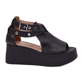 Sandales en cuir sur le coin noir du Zazoo 1732 le noir