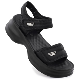 Sandales féminines sur une semelle épaisse avec du Velcro Black Potocki 105300 le noir