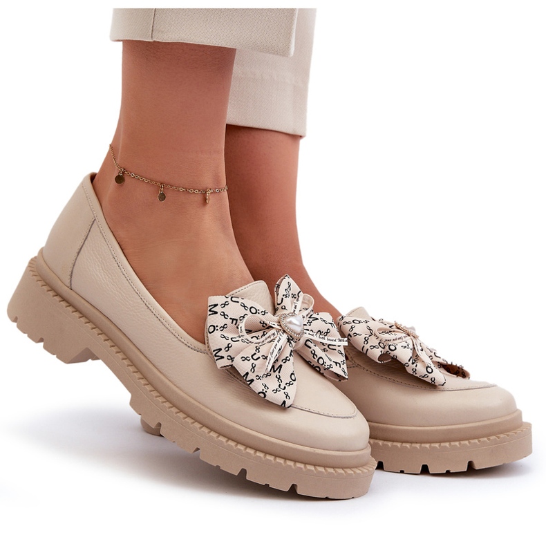 Mocassins en cuir féminin avec Laura Messi 2787 Light Ben beige
