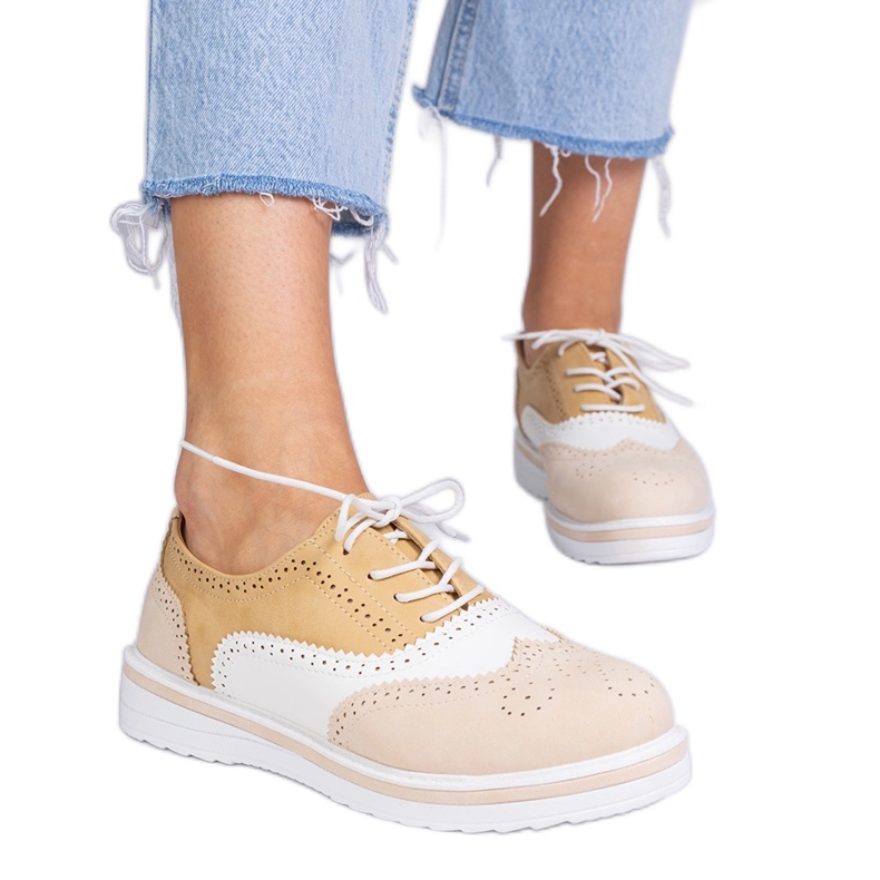 Chaussures beige classiques oxford