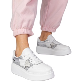 Baskets blanches avec des paillettes
