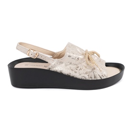 Goodin Sandales de coin beige légère avec un insert en cuir
