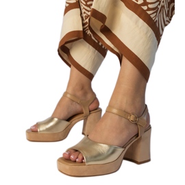 Sandales à talons hauts pour femme dorées