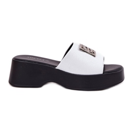 Les tongs en cuir des femmes avec un Vinceza 79526 blanc