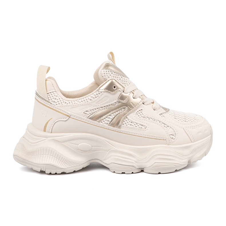 Baskets beige légères sur une semelle épaisse Baskets beige légères sur une semelle épaisse