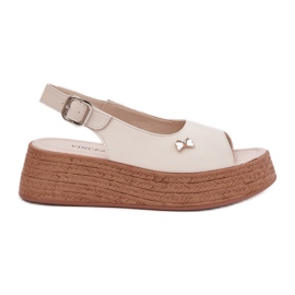 Sandales en cuir féminin sur le coin beige Vinceza 41476